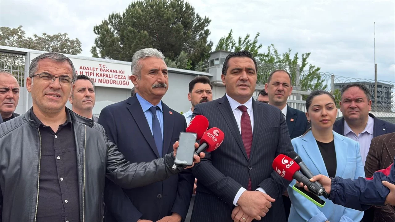CHP Genel Başkan Yardımcısı Karasu'dan Bozbey'e ziyaret: Bozbey'in olması gereken yer cezaevi değil